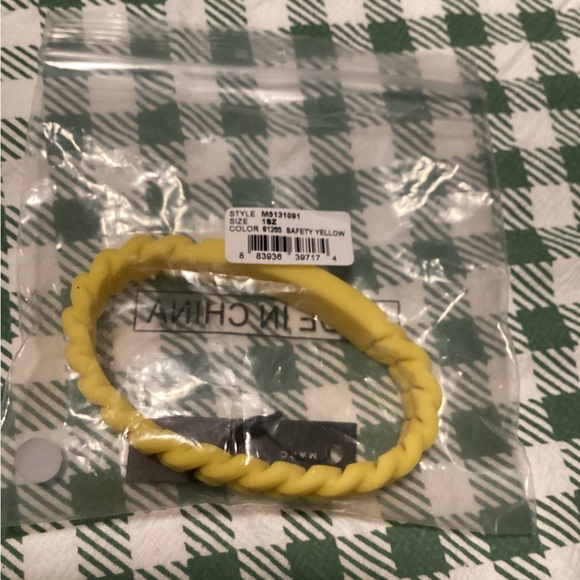 🆕 Marc by Marc Jacobs Safety Yellow Silicone Bracelet NWT - Picture 1 of 4